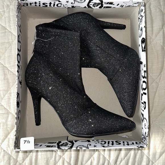 Brash, SZ: 7.5, NEVER WORN - Picture 3 of 6